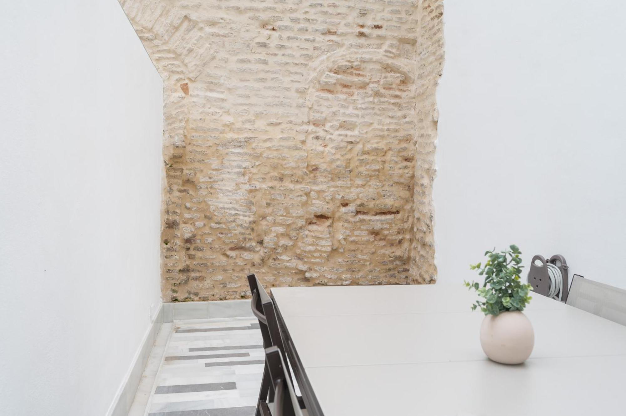 New Design Apartment - Private Patio - Gallos 2 Seville Exterior photo